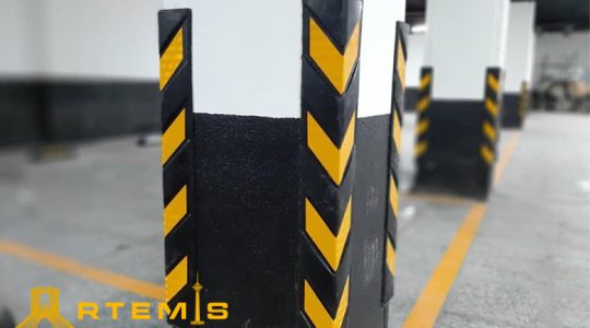 چرا نصب گوشه‌ محافظ (Corner Guard) در پارکینگ ضروری است؟