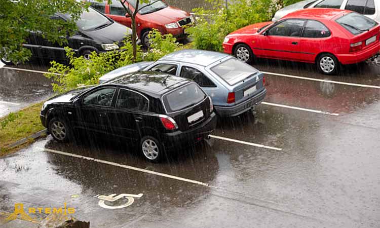 آموزش نگهبانان درباره خطرات لغزندگی