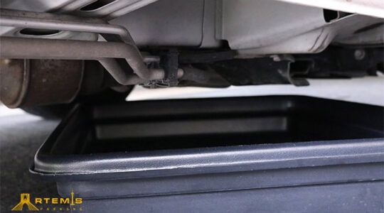 چرا استفاده از سینی جمع آوری روغن در پارکینگ ضروری است؟